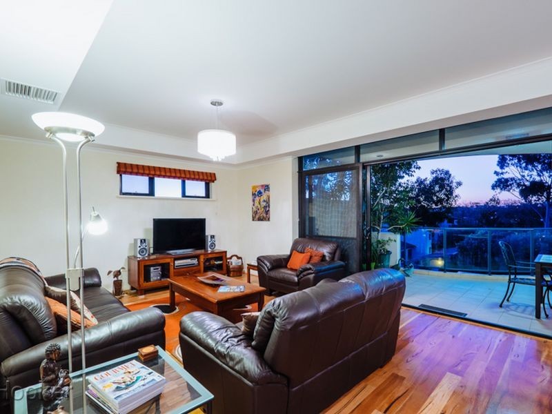 8/296 Mill Point Road, South Perth WA 6151