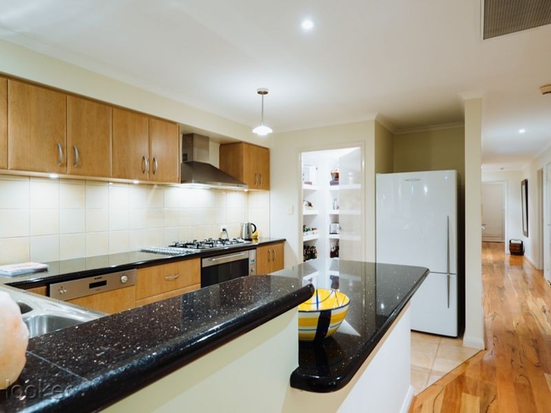 8/296 Mill Point Road, South Perth WA 6151