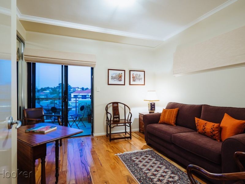 8/296 Mill Point Road, South Perth WA 6151