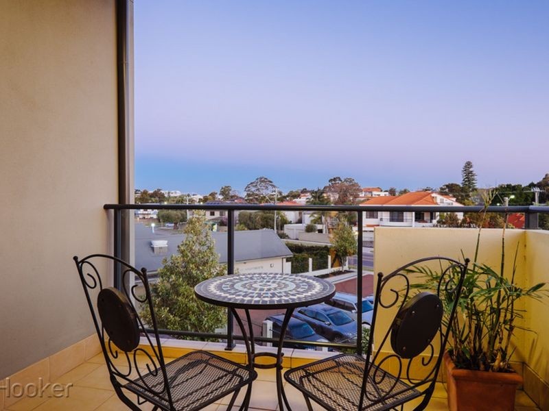 8/296 Mill Point Road, South Perth WA 6151