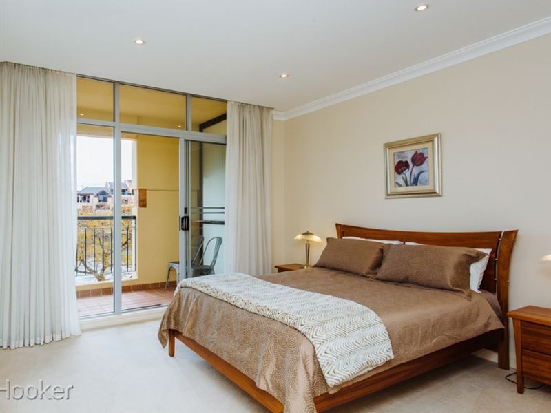 24/20 Royal Street, East Perth WA 6004