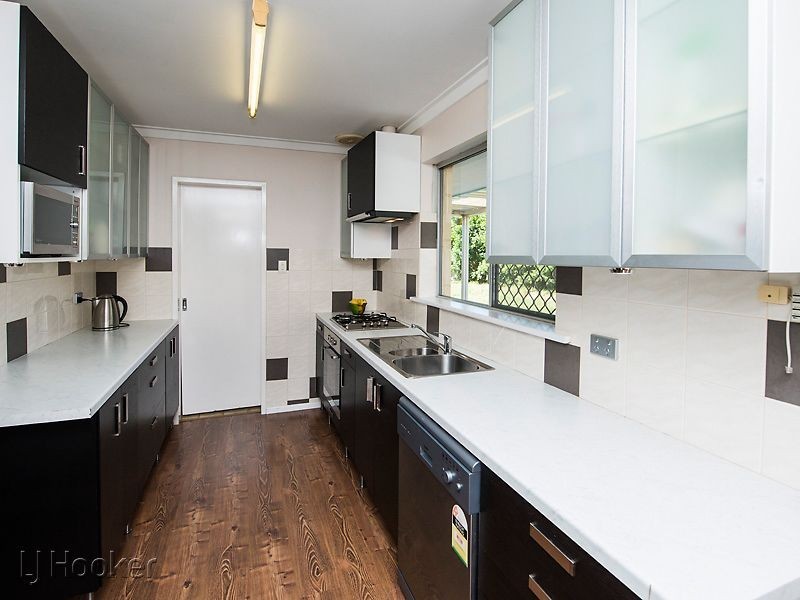 1 Sidcup Way, Kelmscott WA 6111