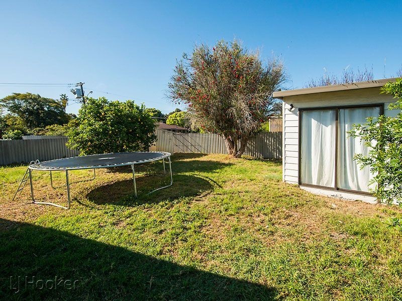 1 Sidcup Way, Kelmscott WA 6111