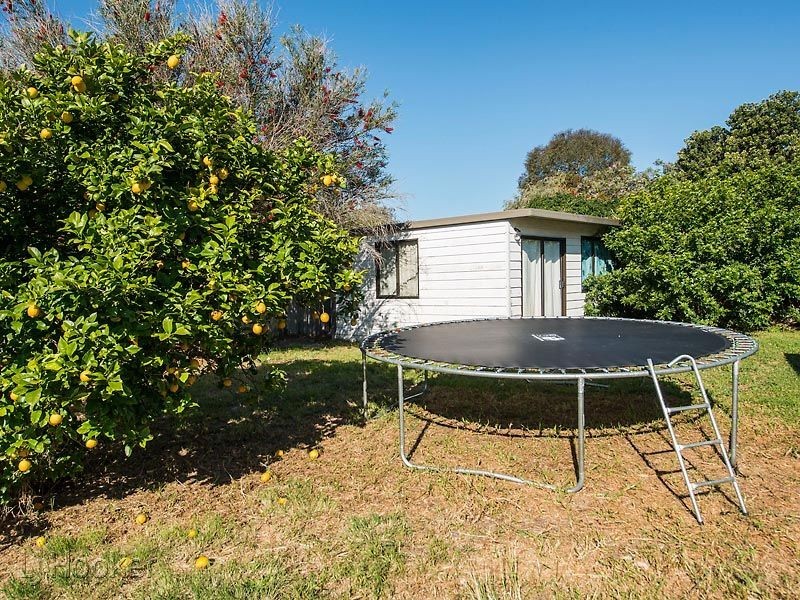 1 Sidcup Way, Kelmscott WA 6111