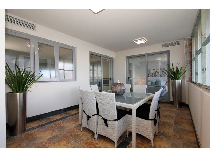 2/52 Wickham Street, East Perth WA 6004