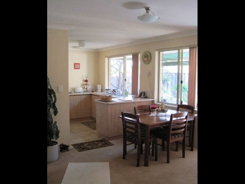 2/24 Mozart Mews, Rivervale WA 6103