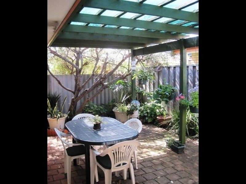 2/24 Mozart Mews, Rivervale WA 6103