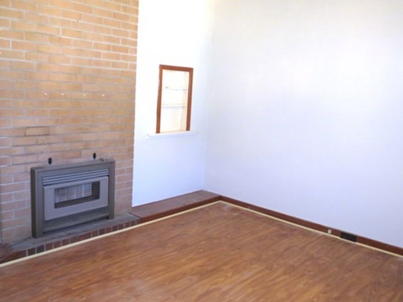 6 Wroxton Street, Midland WA 6056
