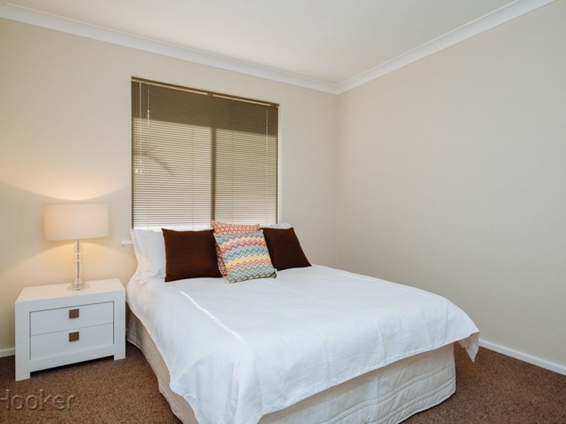 28 Lyell Grove, Woodvale WA 6026