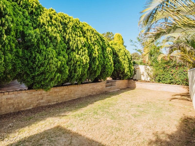 28 Lyell Grove, Woodvale WA 6026