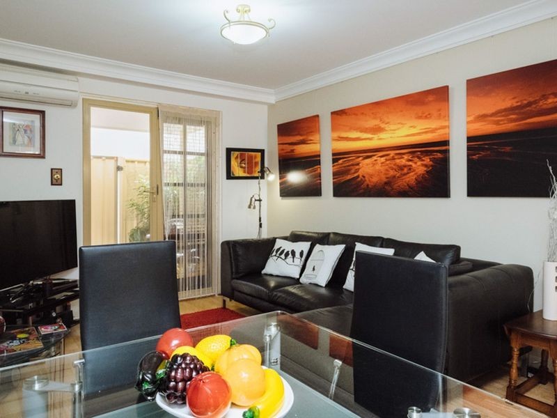 2/22 Nile Street, East Perth WA 6004