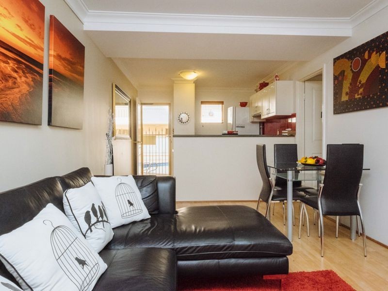 2/22 Nile Street, East Perth WA 6004