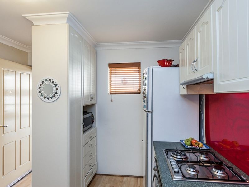 2/22 Nile Street, East Perth WA 6004