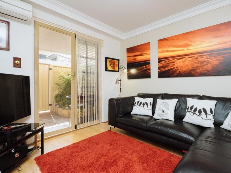 2/22 Nile Street, East Perth WA 6004
