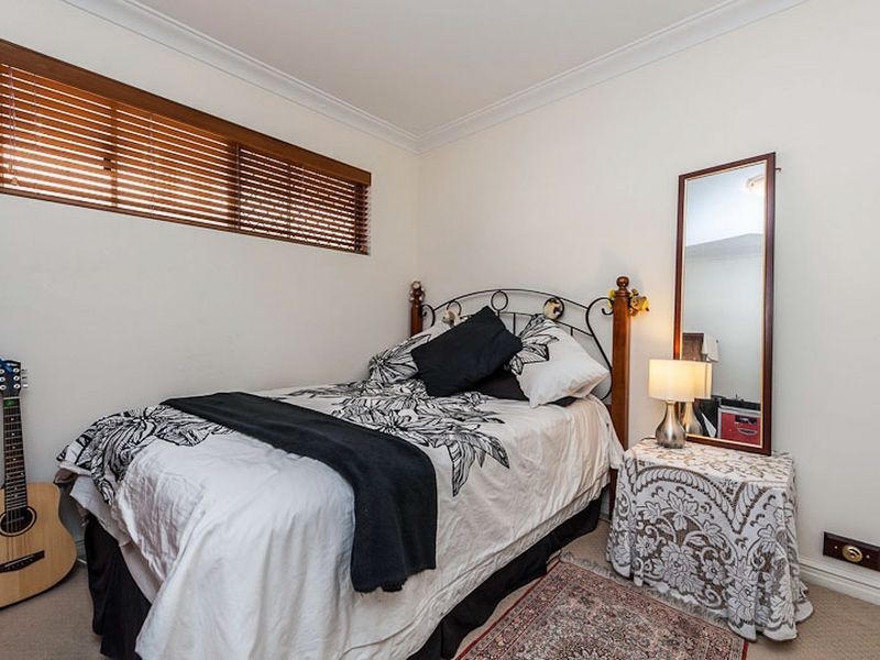 2/22 Nile Street, East Perth WA 6004