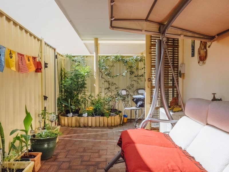 2/22 Nile Street, East Perth WA 6004