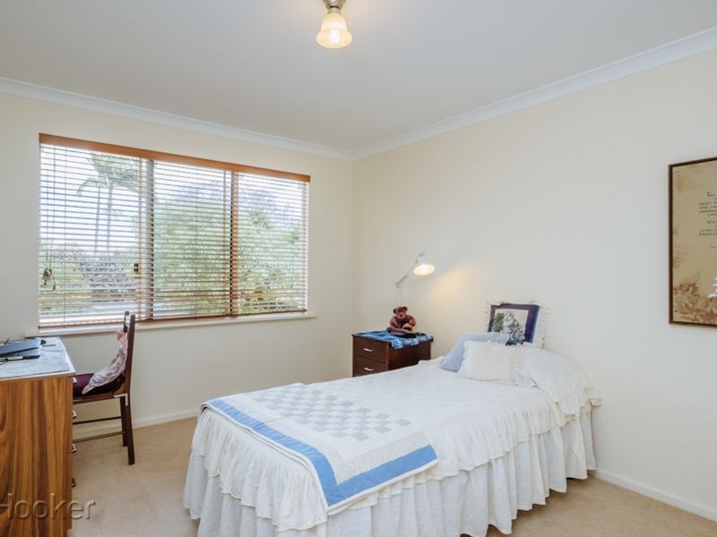 43 Pepler Avenue, Salter Point WA 6152