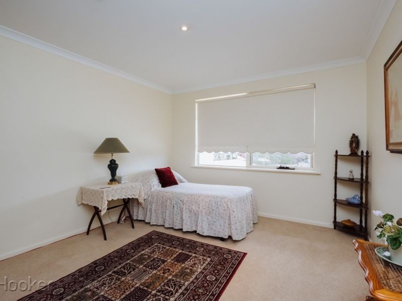 43 Pepler Avenue, Salter Point WA 6152