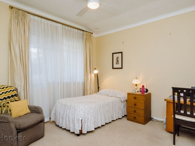 43 Pepler Avenue, Salter Point WA 6152