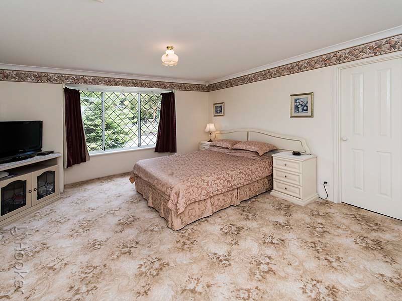 18 Jubata Court, Maida Vale WA 6057