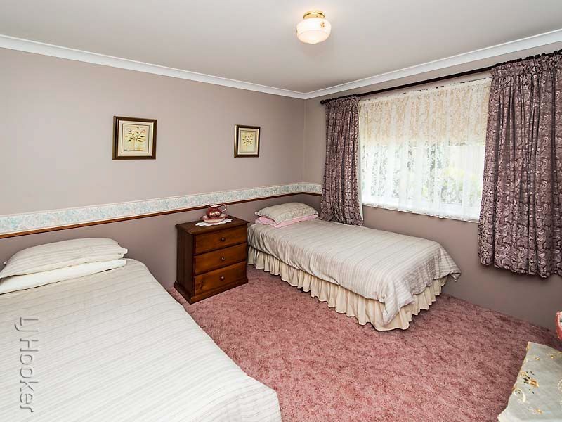 18 Jubata Court, Maida Vale WA 6057
