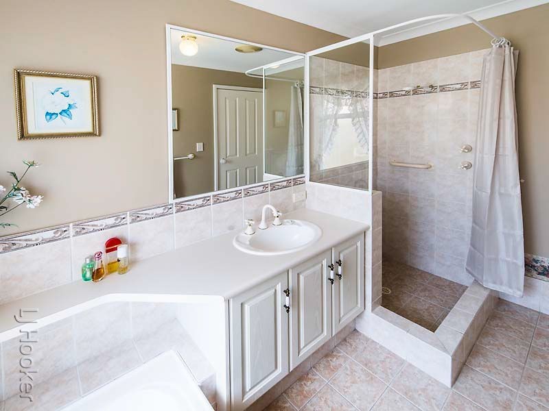 18 Jubata Court, Maida Vale WA 6057