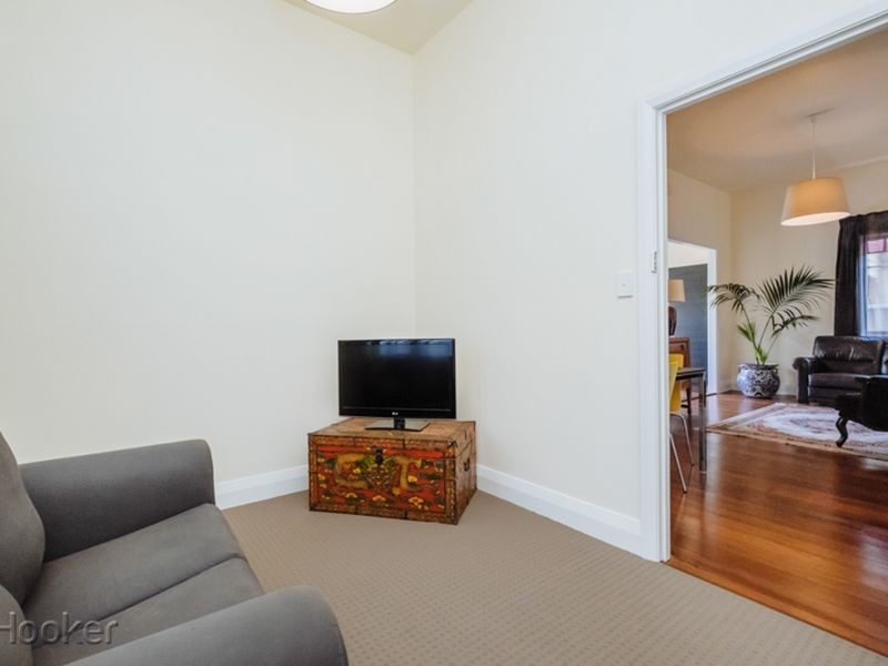 6 Camberwell Street, East Victoria Park WA 6101