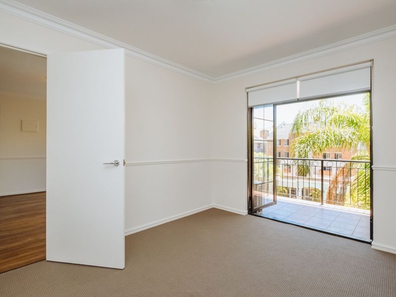 50/30 Bishops Row, East Perth WA 6004