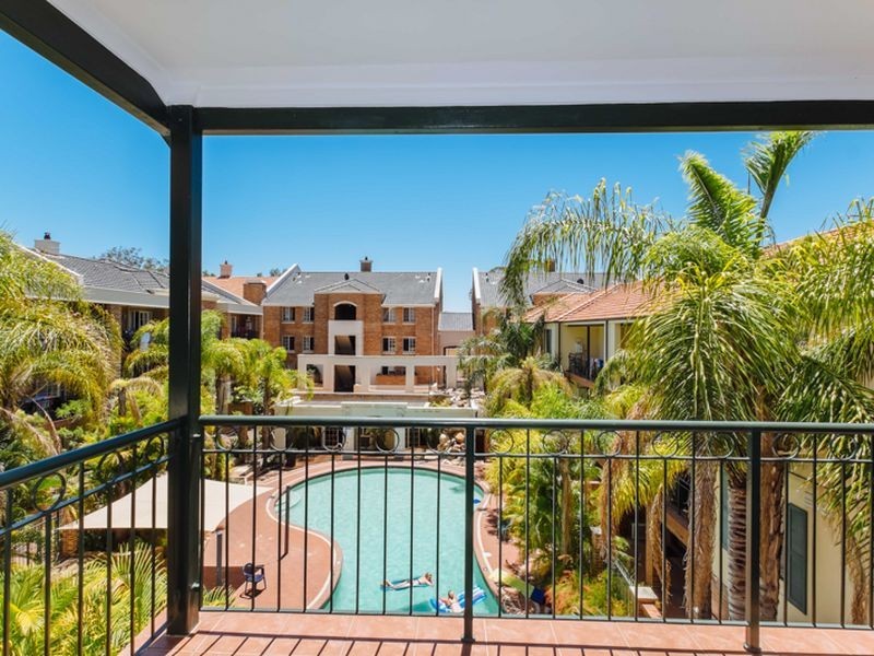 50/30 Bishops Row, East Perth WA 6004