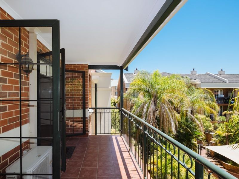 50/30 Bishops Row, East Perth WA 6004