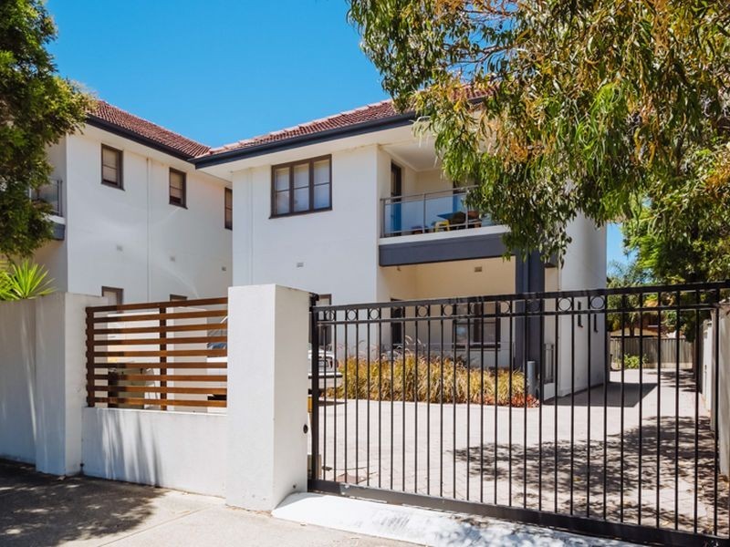 1/10 Smith Street, Perth WA 6000