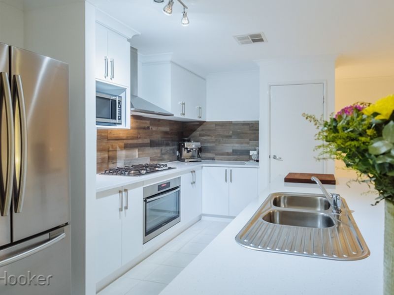 6 Malmaison Way, Landsdale WA 6065