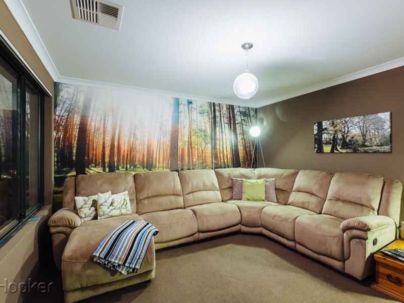 6 Malmaison Way, Landsdale WA 6065