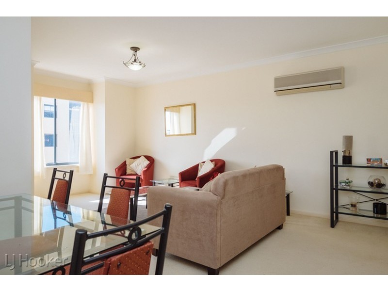 25/11 Regal Place, East Perth WA 6004