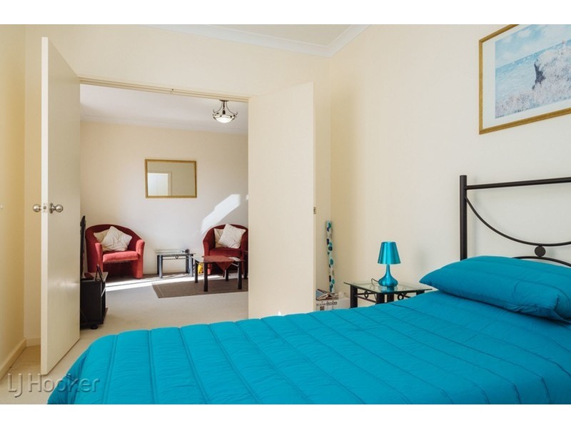 25/11 Regal Place, East Perth WA 6004