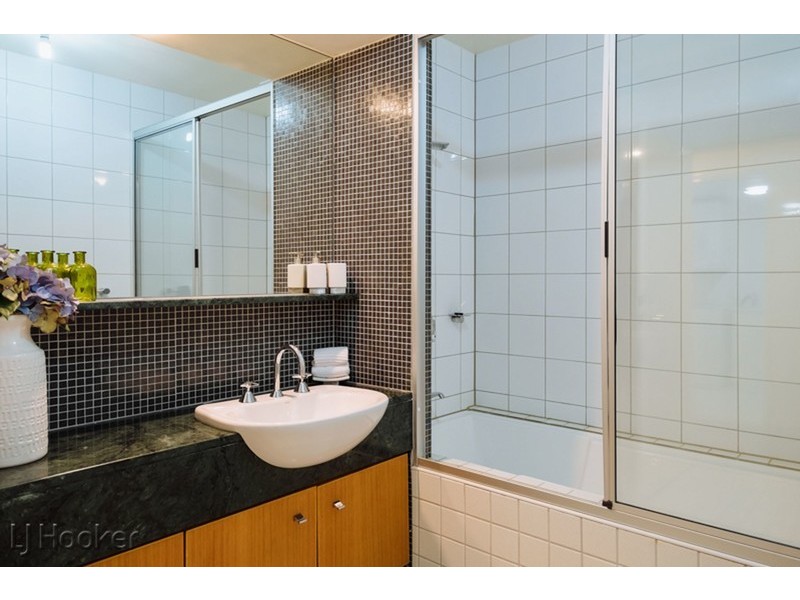 10/1 Henry Lawson Walk, East Perth WA 6004