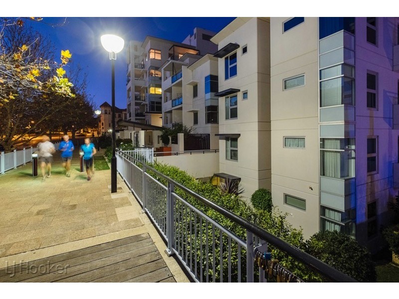 10/1 Henry Lawson Walk, East Perth WA 6004