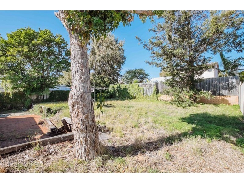 17 Fermaner Street, Karrinyup WA 6018