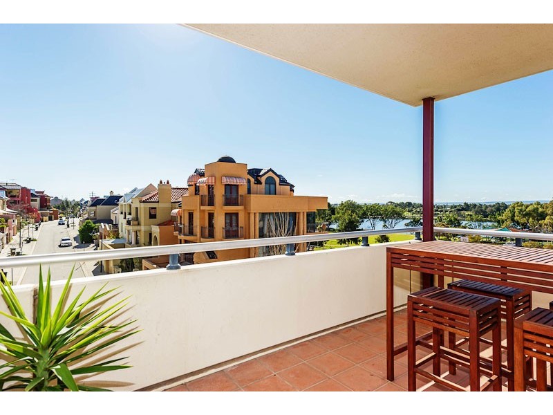 20/1 Henry Lawson Walk, East Perth WA 6004