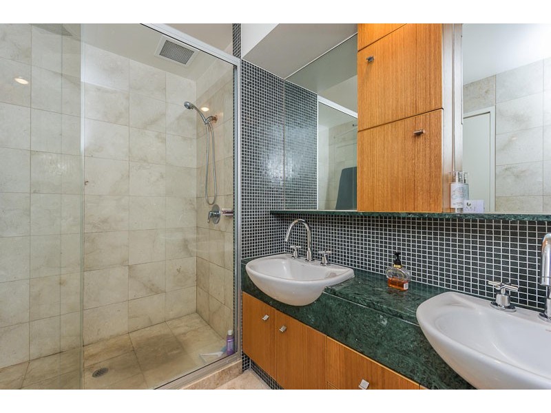 20/1 Henry Lawson Walk, East Perth WA 6004