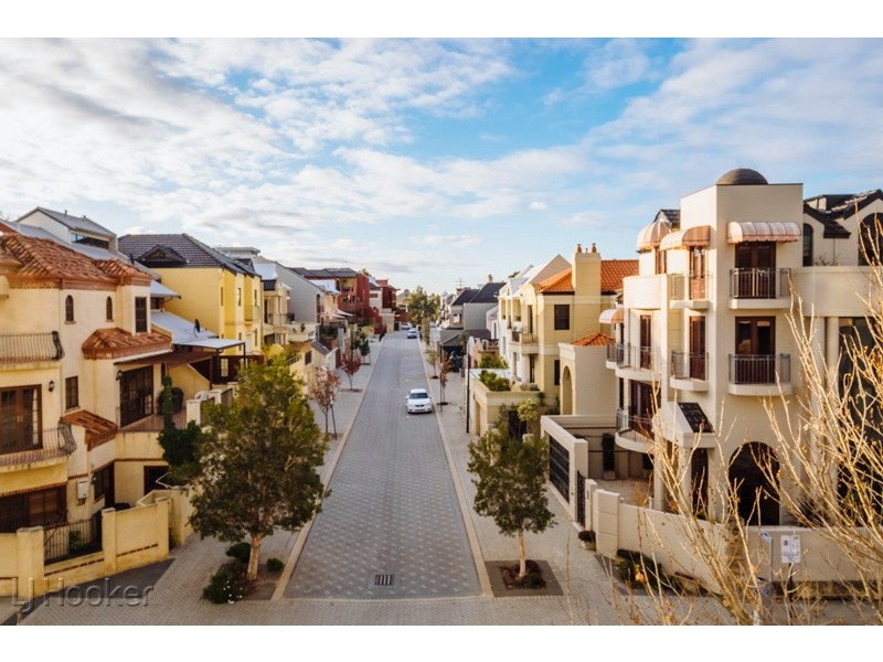 20/1 Henry Lawson Walk, East Perth WA 6004