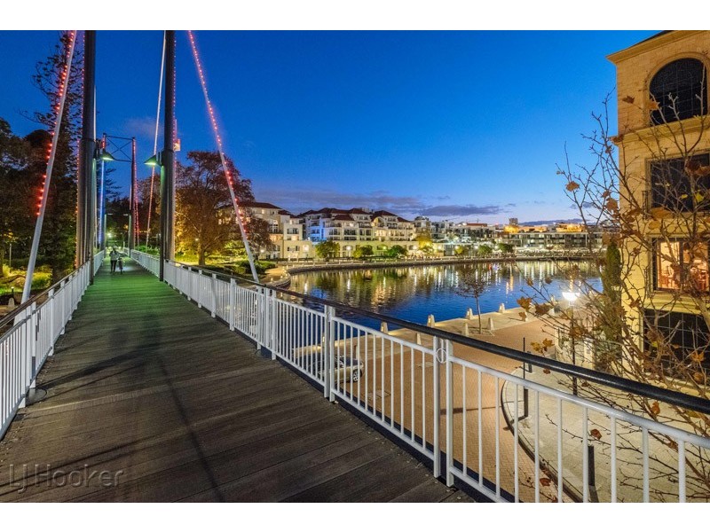 20/1 Henry Lawson Walk, East Perth WA 6004