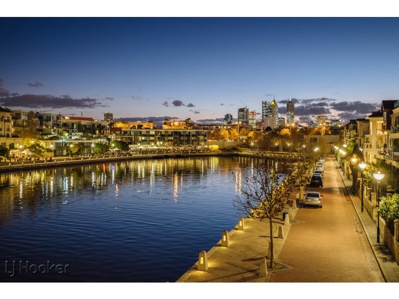 20/1 Henry Lawson Walk, East Perth WA 6004