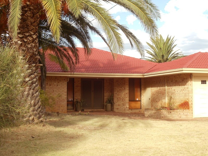 74 Luyer Avenue, East Cannington WA 6107