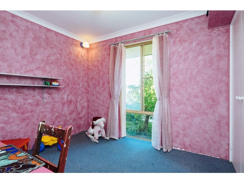 8 Coachwood Gardens, Ballajura WA 6066