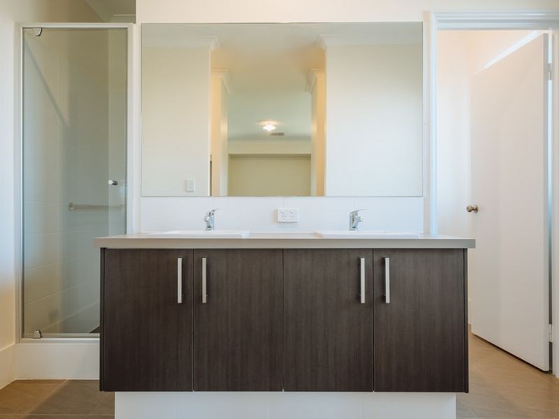 42 Silvershot Avenue, Harrisdale WA 6112