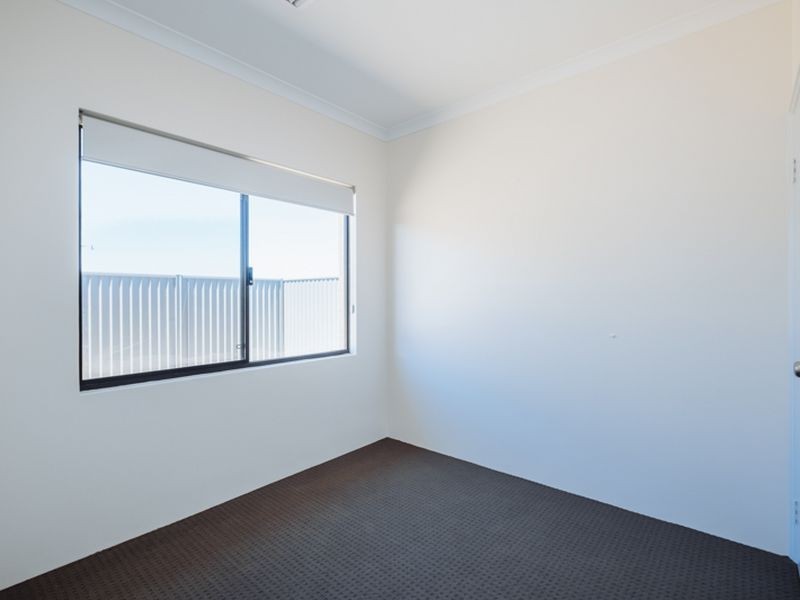 42 Silvershot Avenue, Harrisdale WA 6112