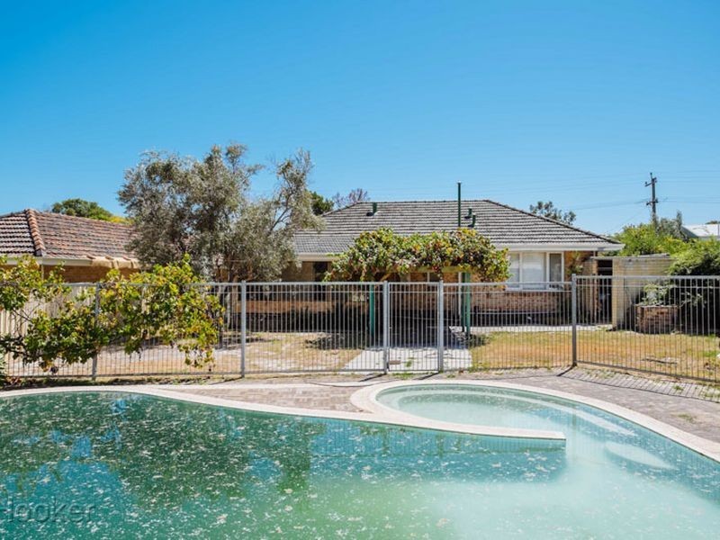 22 Davy Street, Alfred Cove WA 6154