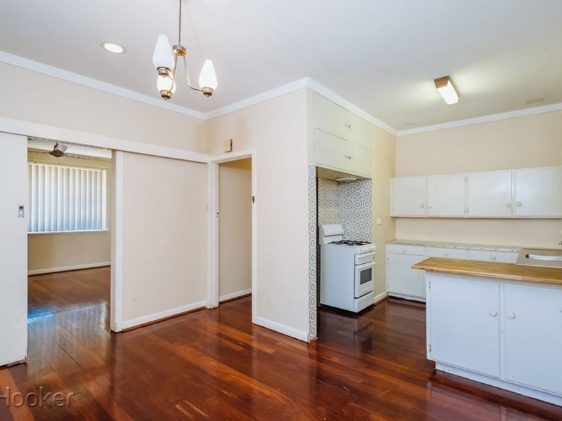 22 Davy Street, Alfred Cove WA 6154