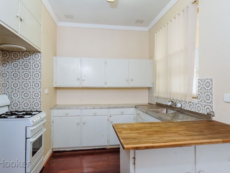 22 Davy Street, Alfred Cove WA 6154